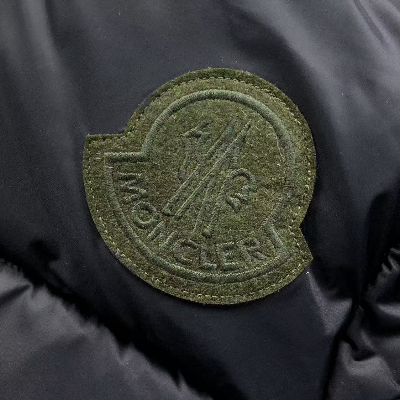 Moncler Jakna