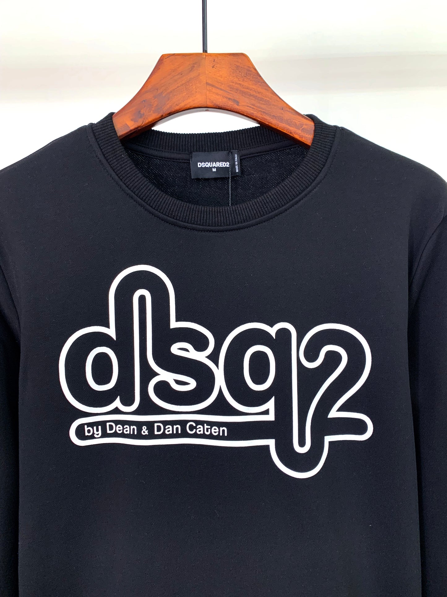 Dsquared2